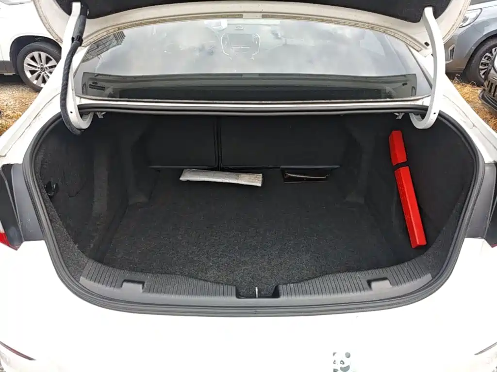 Chevrolet Cruze — миниатюра 19