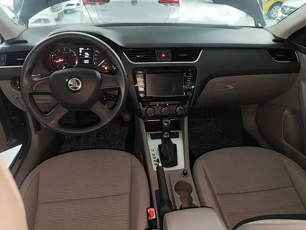 Skoda Octavia — миниатюра 10