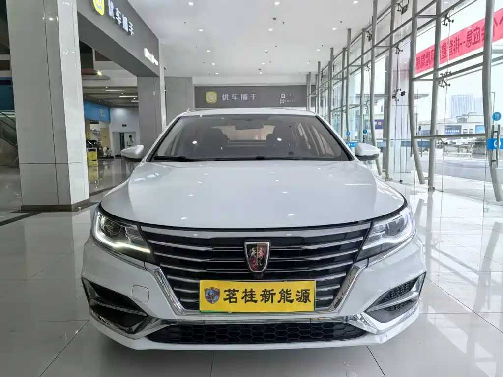 Roewe i6 2017 45T Smart
