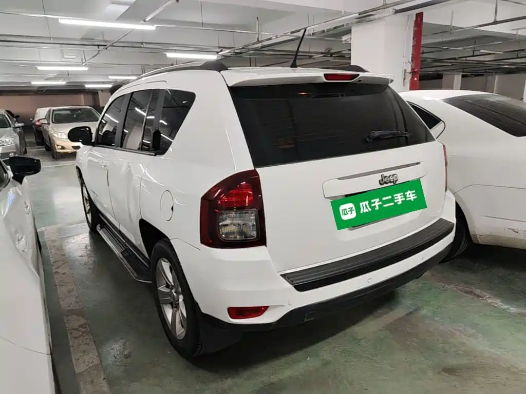 Jeep Compass (Import) — миниатюра 5