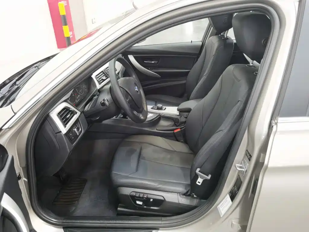 BMW 3 Series — миниатюра 10