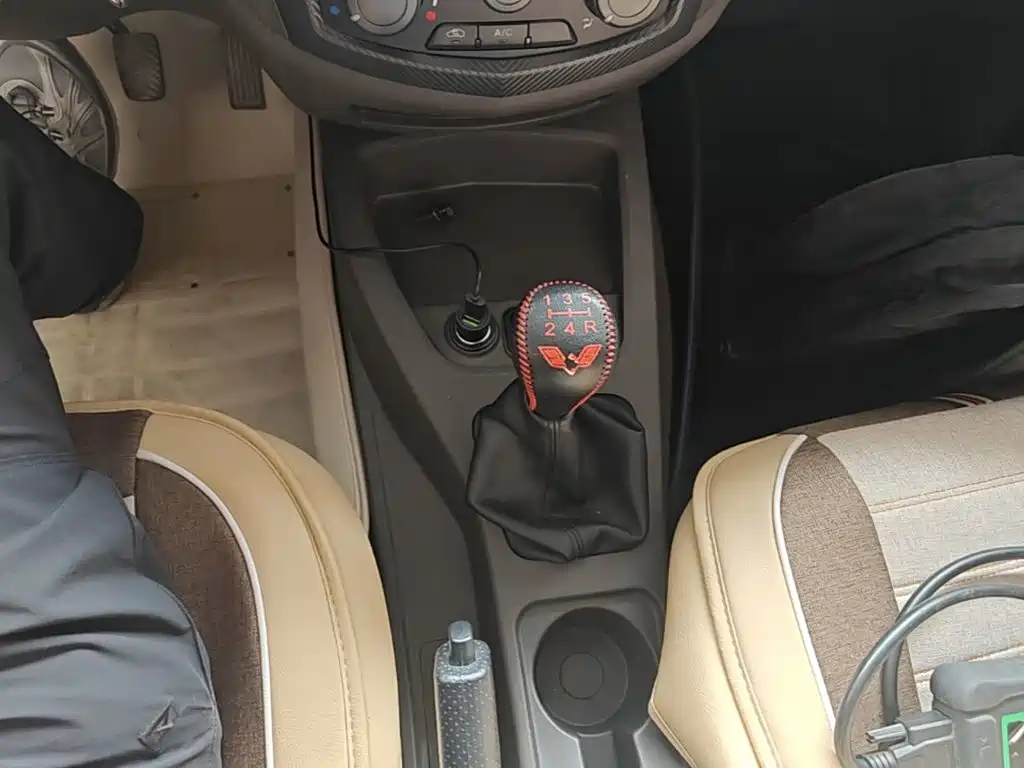 Wuling Hongguang — миниатюра 13