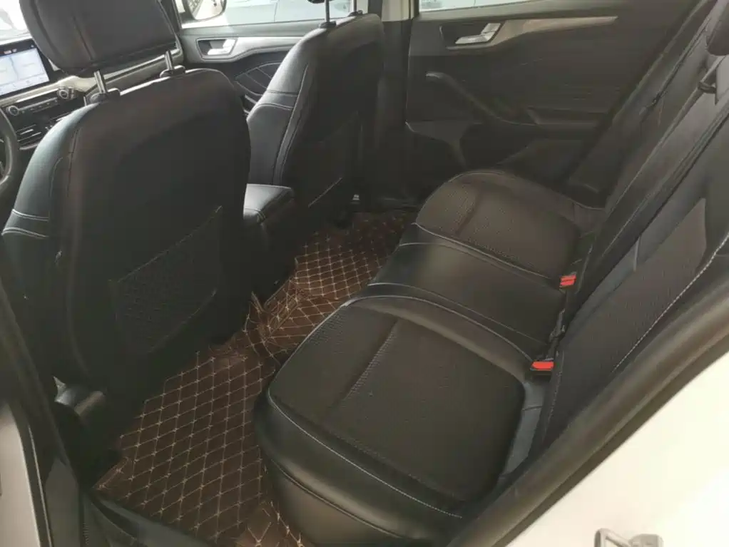 Ford Focus — миниатюра 17