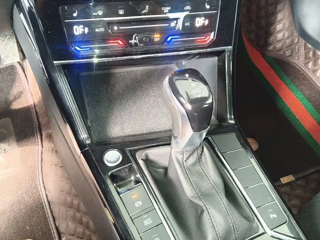 Volkswagen Passat — миниатюра 14
