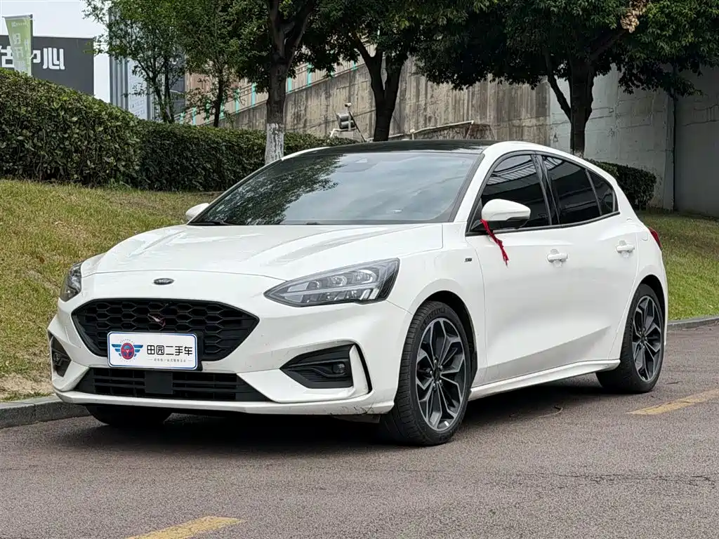 Ford Focus 2020 Hatchback EcoBoost 180 Auto ST Line