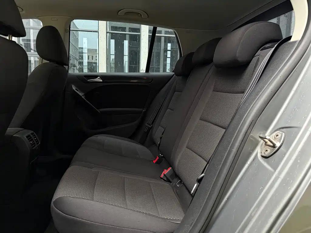 Volkswagen Golf — миниатюра 7