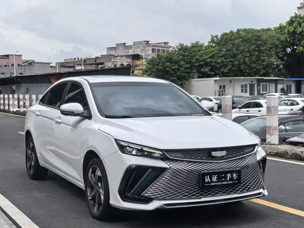 Geely Emgrand L HiP L HiP 2022 1.5TD-DHT Pro 100KM Super