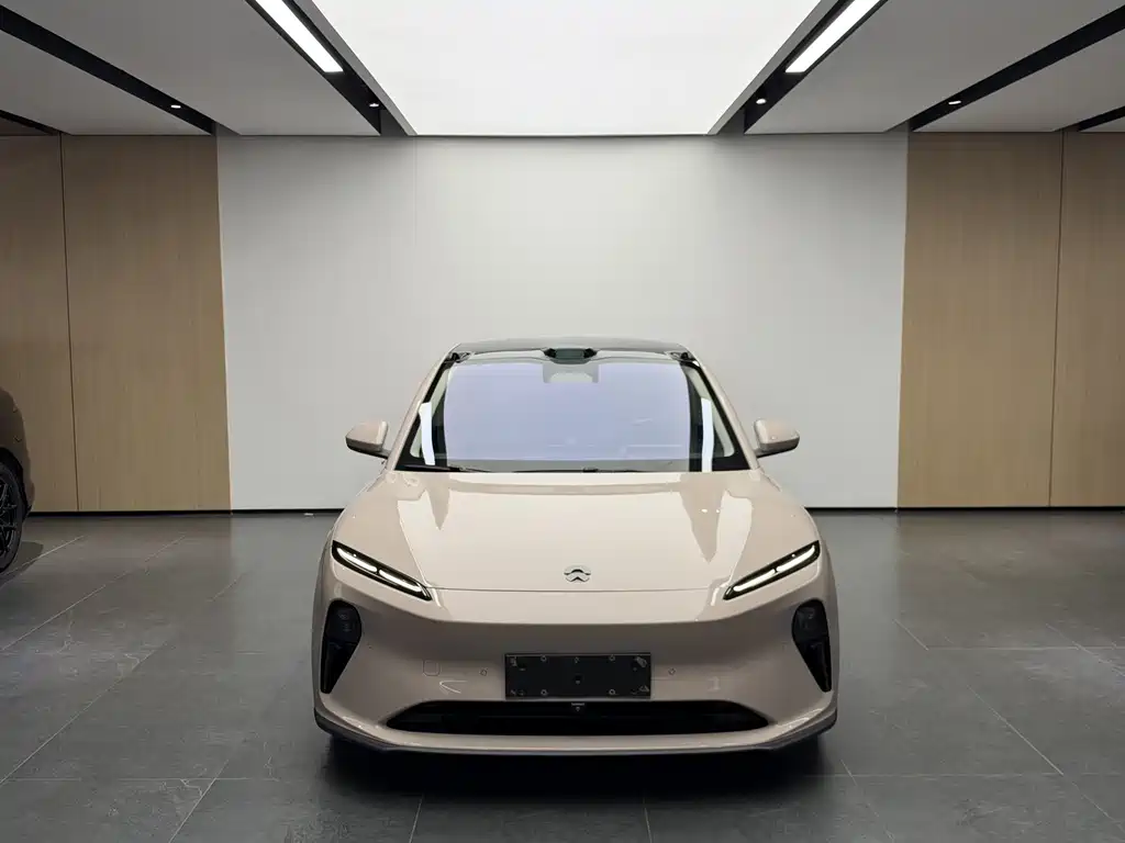 NIO ET5 — миниатюра 2