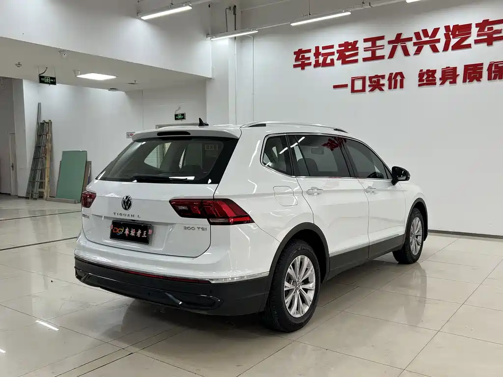Volkswagen Tiguan L — миниатюра 17
