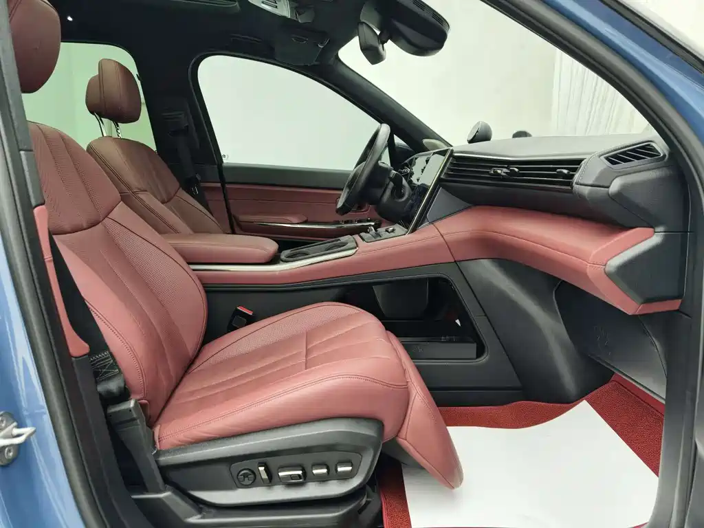 NIO ES8 2022 100kWh мест