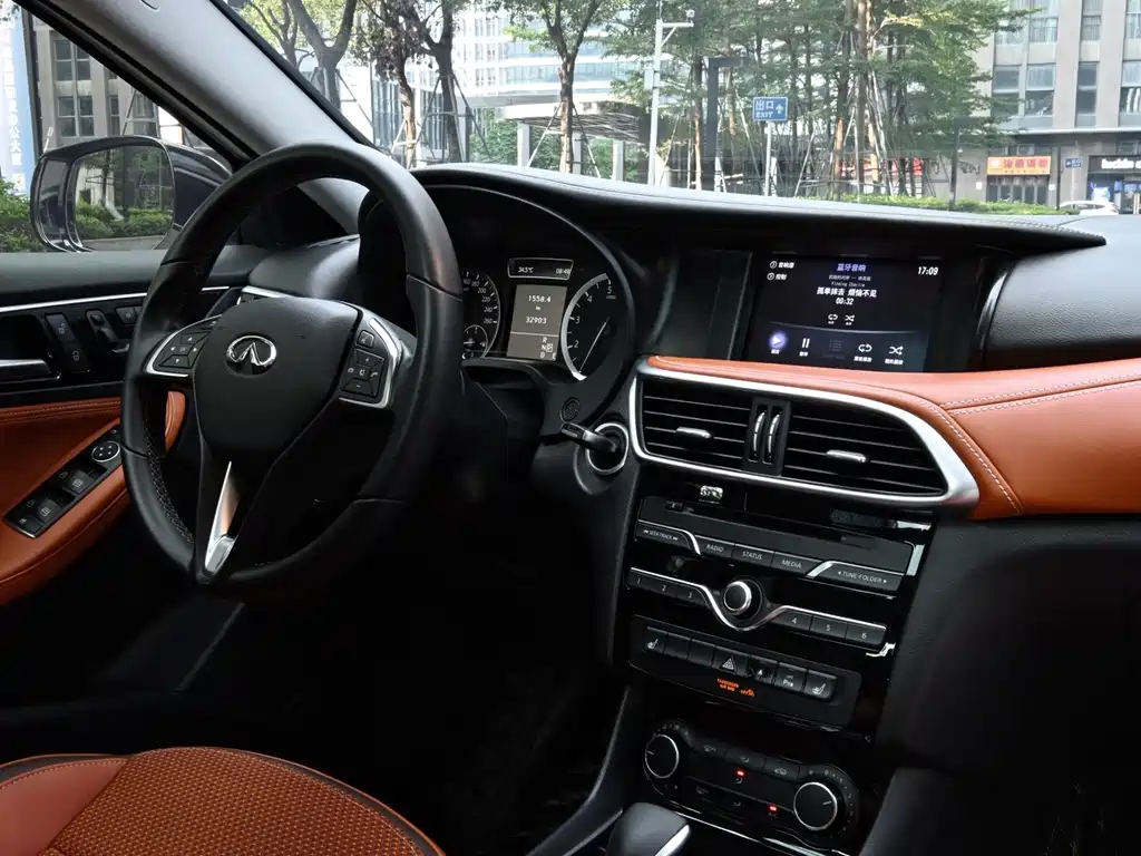 Infiniti QX30 — миниатюра 31