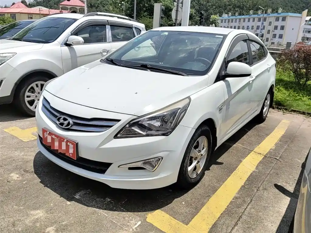 Купить Hyundai Verna