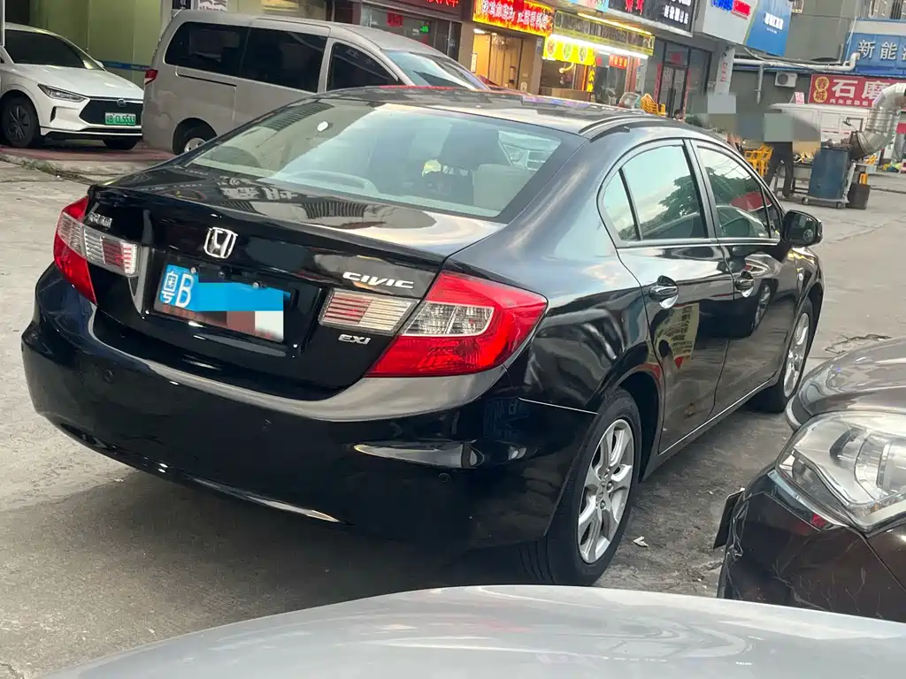 Honda Civic — миниатюра 6