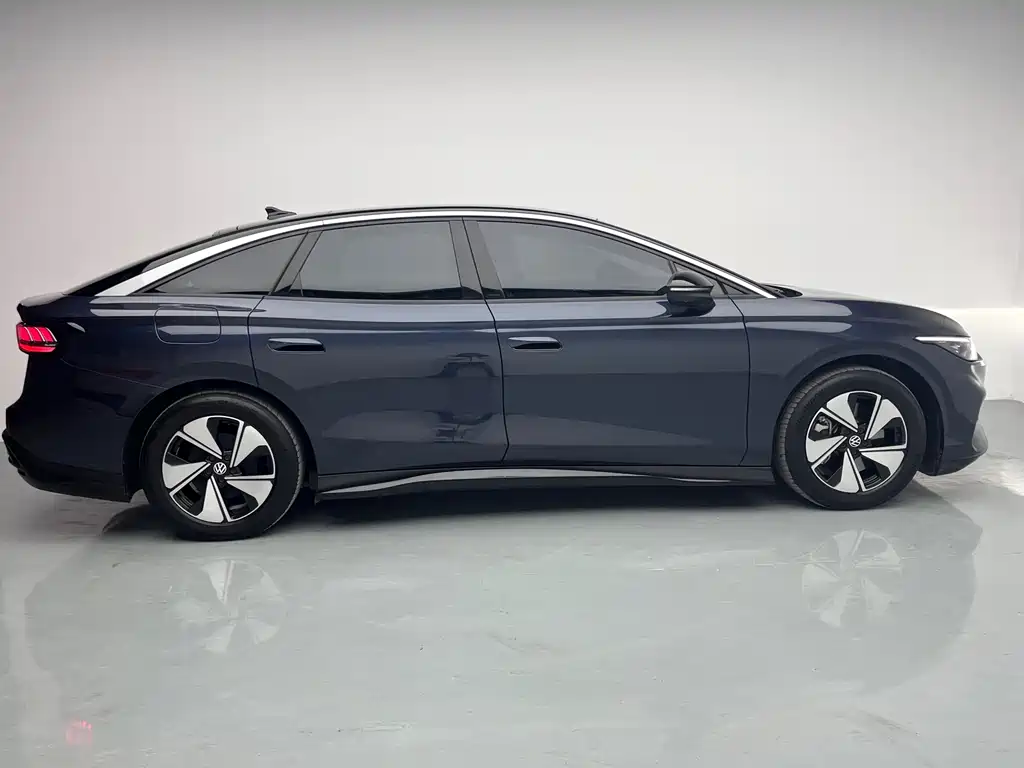 VOLKSWAGEN ID.7 VIZZION