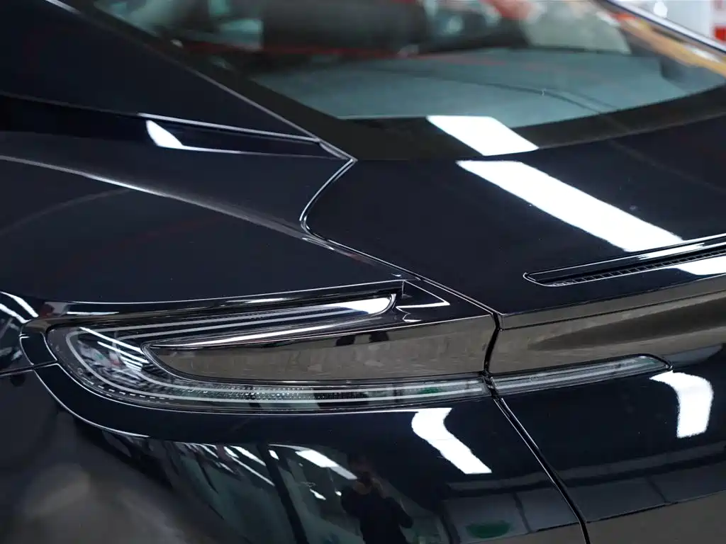 Aston Martin DB11 2019 4.0T V8 Coupe