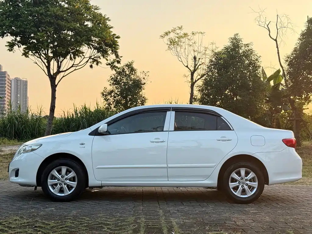Toyota Corolla — миниатюра 4