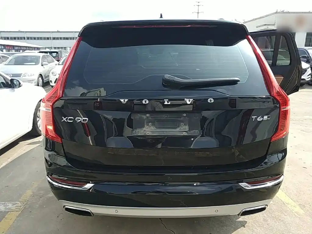 Volvo XC90 — миниатюра 6