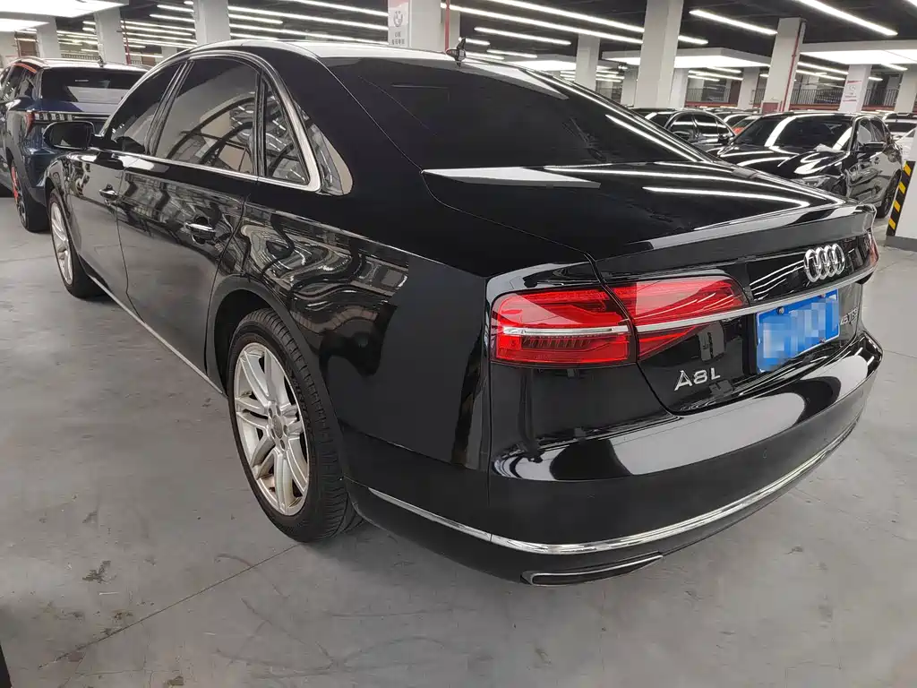 Audi A8 — миниатюра 16