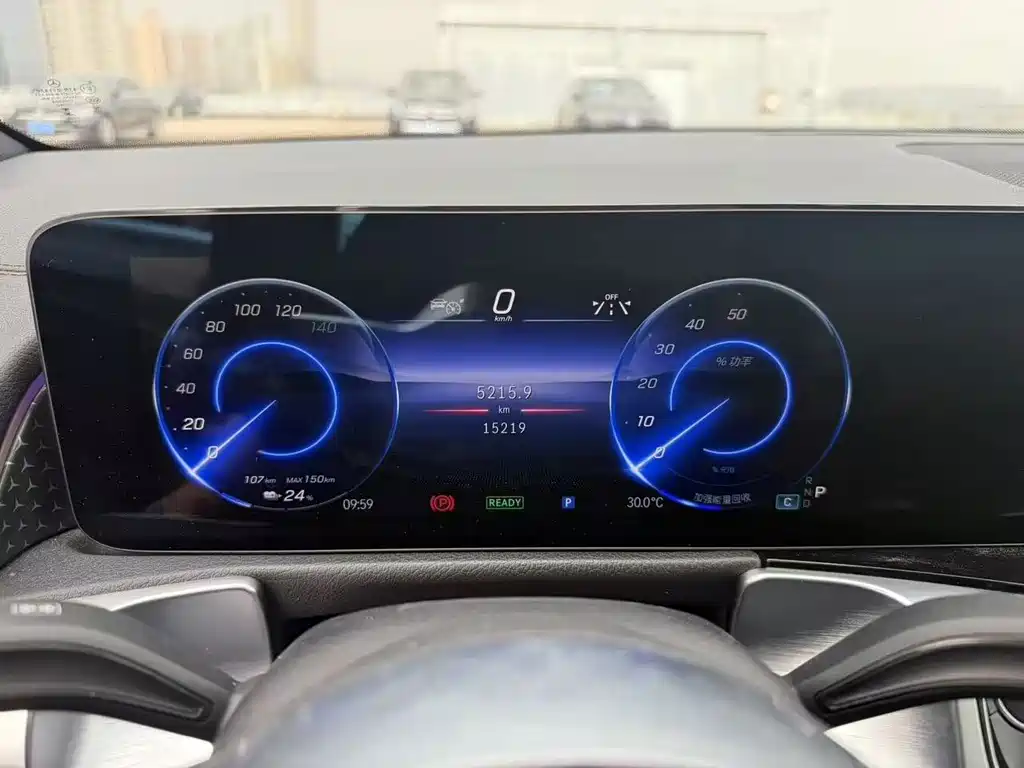 Mercedes-Benz EQB — миниатюра 8