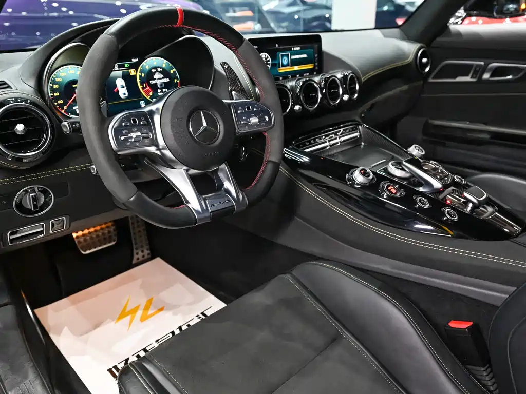 MERCEDES-BENZ AMG GT