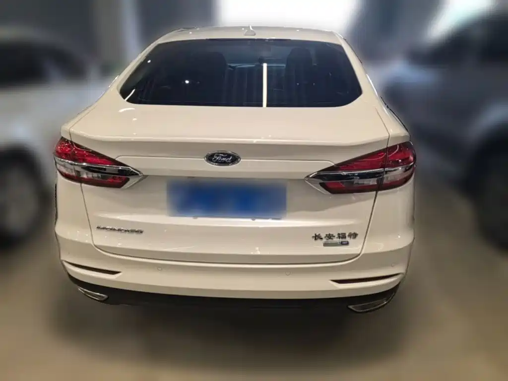 Ford Mondeo — миниатюра 8