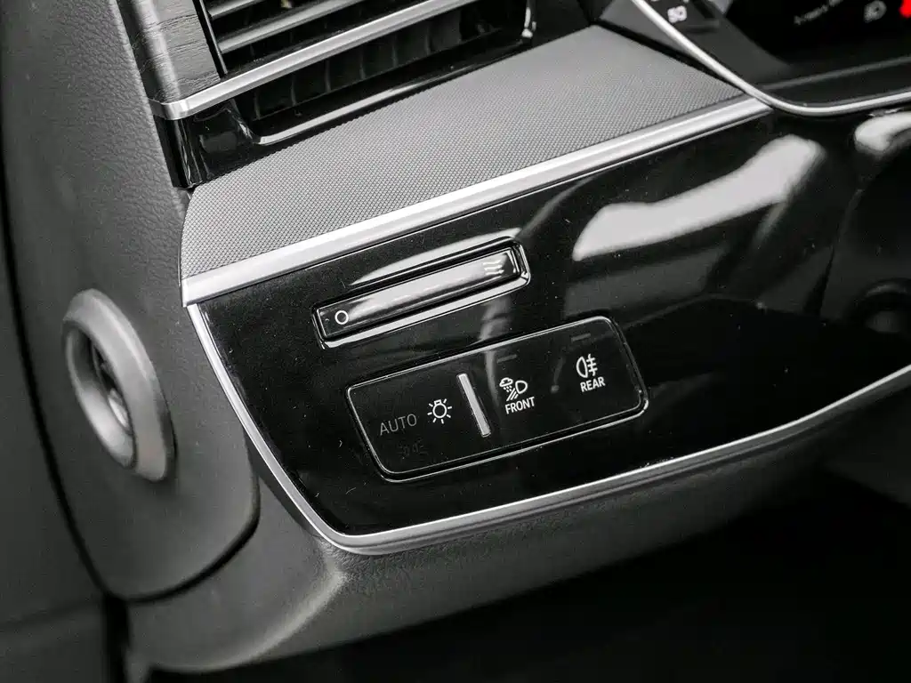Audi A8 — миниатюра 8