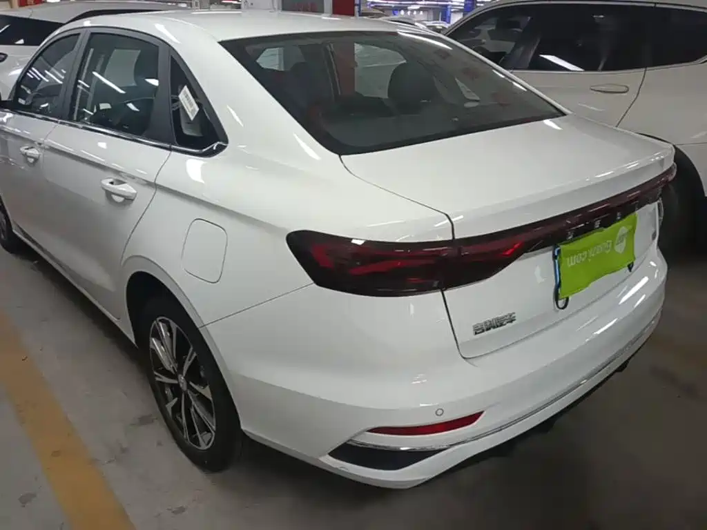 Geely Emgrand — миниатюра 5