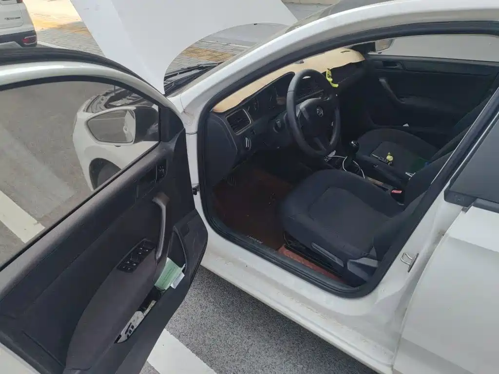 Skoda Rapid Spaceback — миниатюра 14