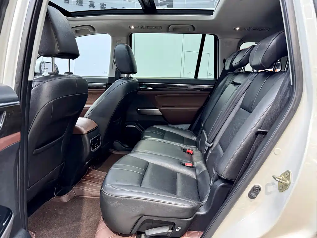 GAC GS8 2017 320T Luxury Smart Connect ( мест)