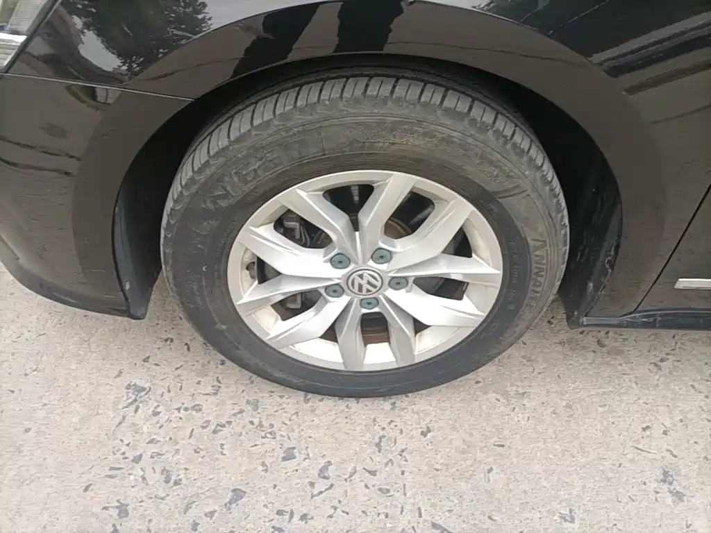 Volkswagen Passat — миниатюра 23