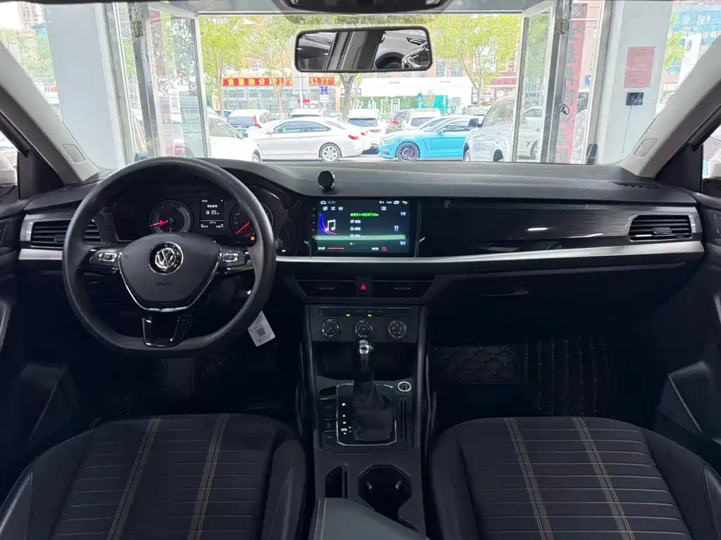 Volkswagen Lavida — миниатюра 9
