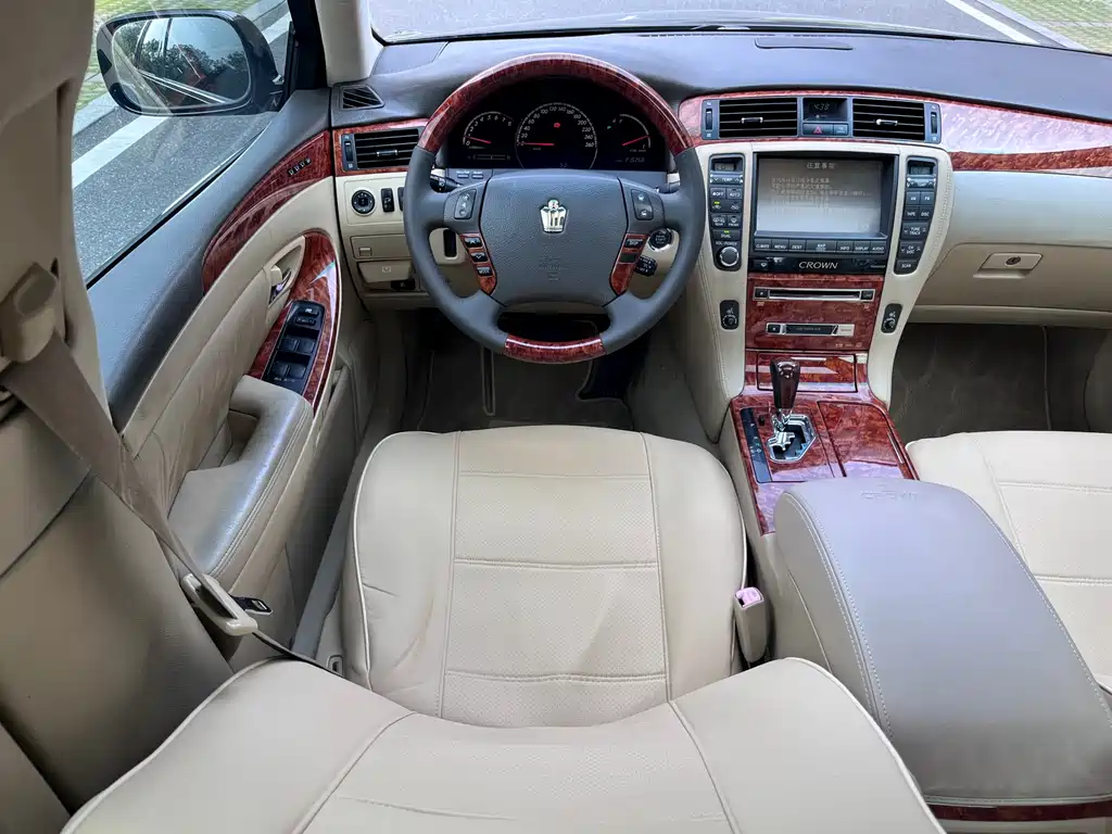 Toyota Crown — фотографии объявления, Фото 12