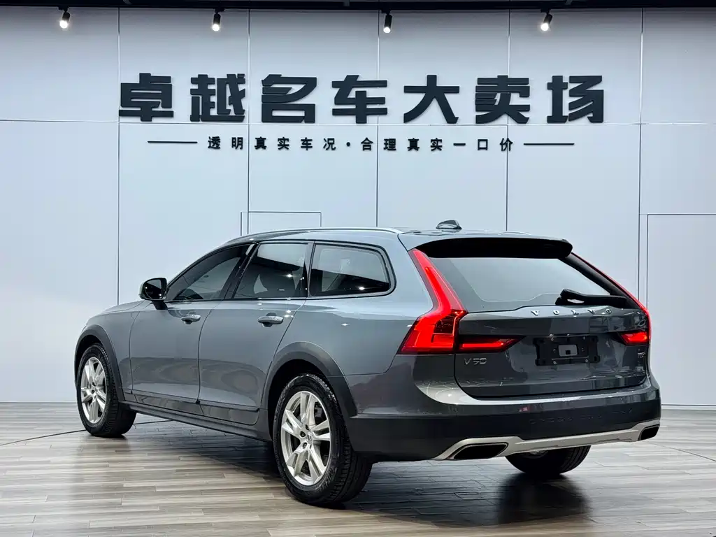 Volvo V90 2019 Cross Country T5 AWD V