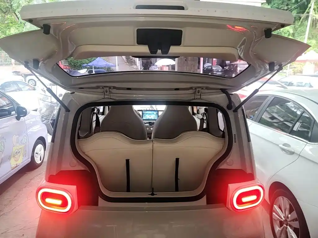 Wuling MINIEV — миниатюра 19