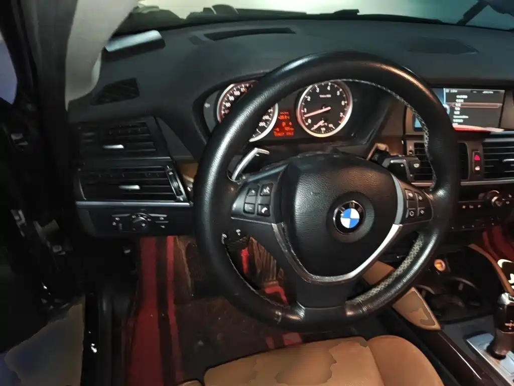 BMW X6 — миниатюра 11