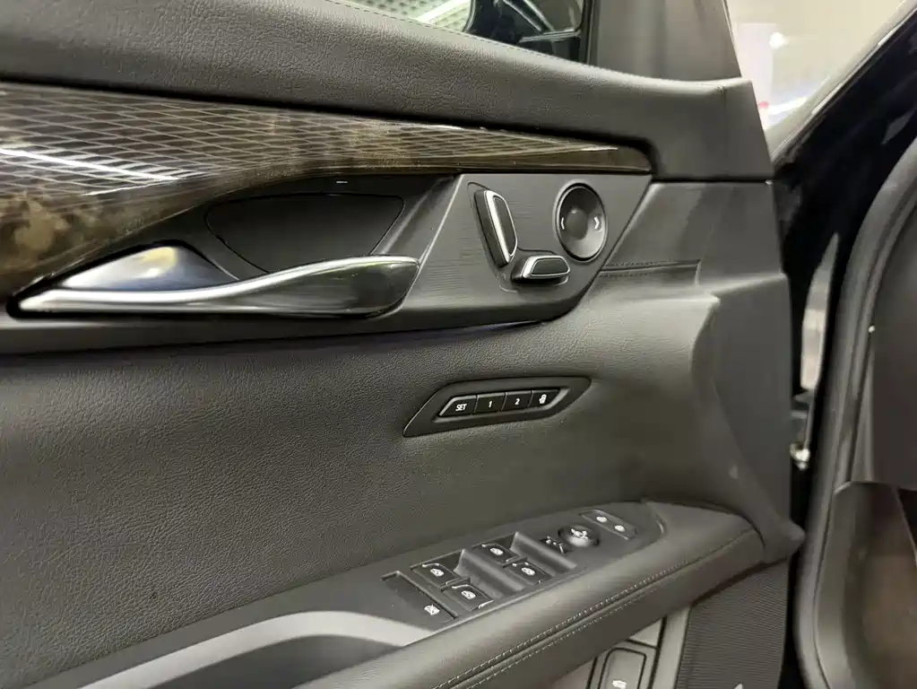 Cadillac CT6 — миниатюра 5