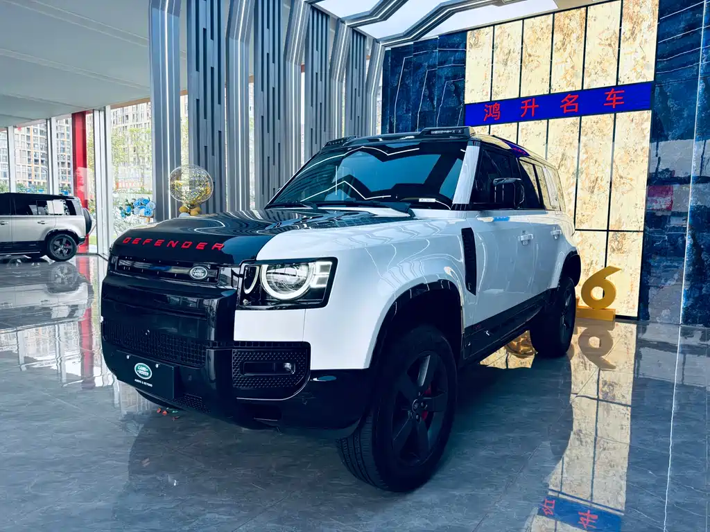 Land Rover Defender 2024