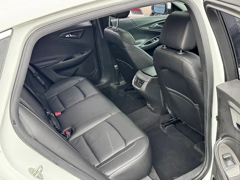 Chevrolet Malibu XL — миниатюра 12