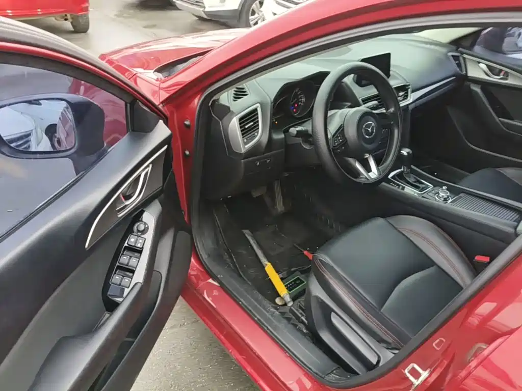 Mazda 3 Axela — миниатюра 16
