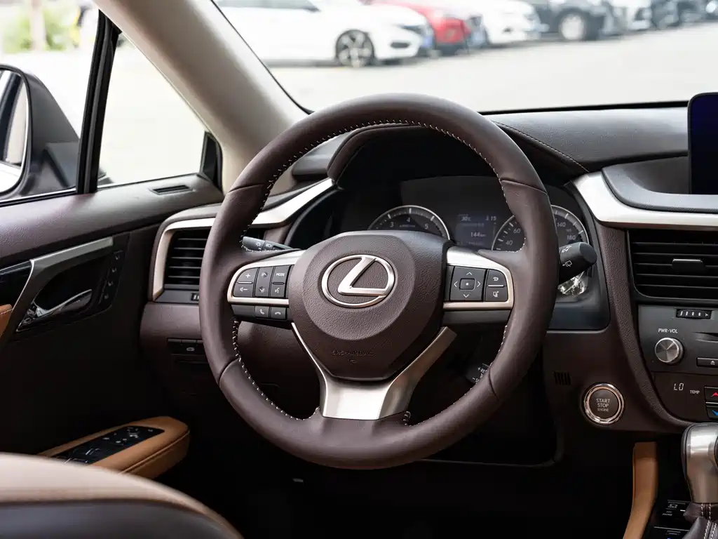 Lexus RX — миниатюра 14
