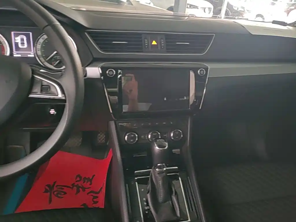 Skoda Superb — миниатюра 13