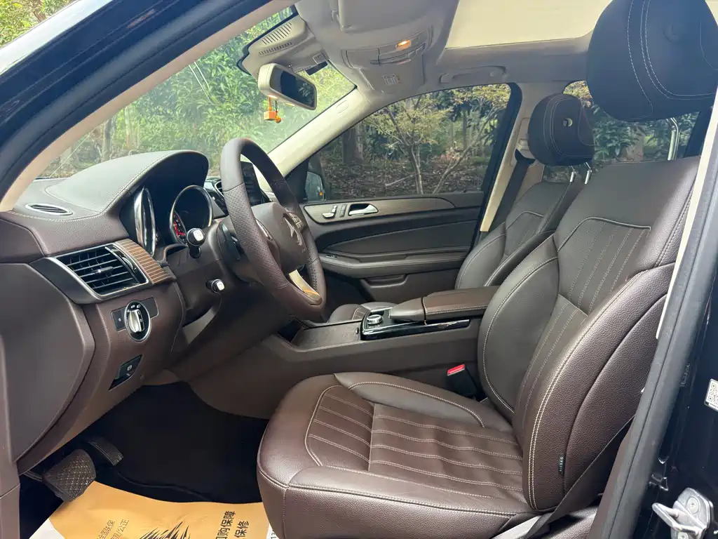 Mercedes-Benz GLE (Import) — миниатюра 3