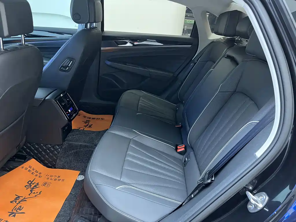 Volkswagen Passat — миниатюра 7