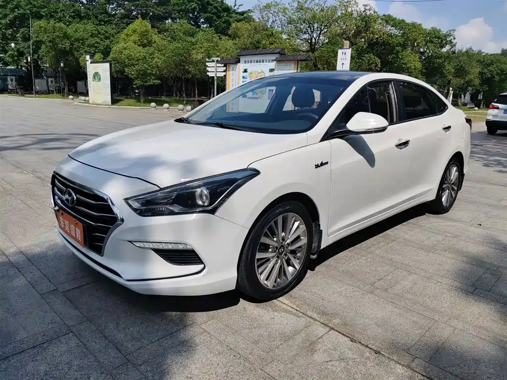 Купить Hyundai Mistra