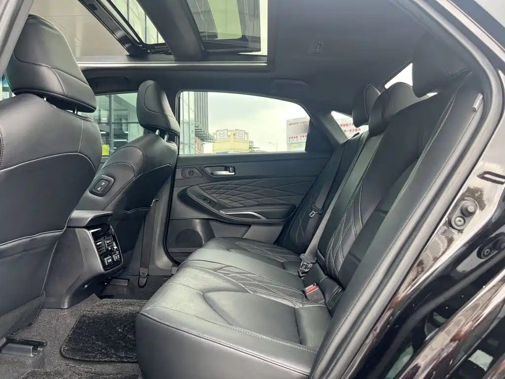Toyota Avalon — миниатюра 13