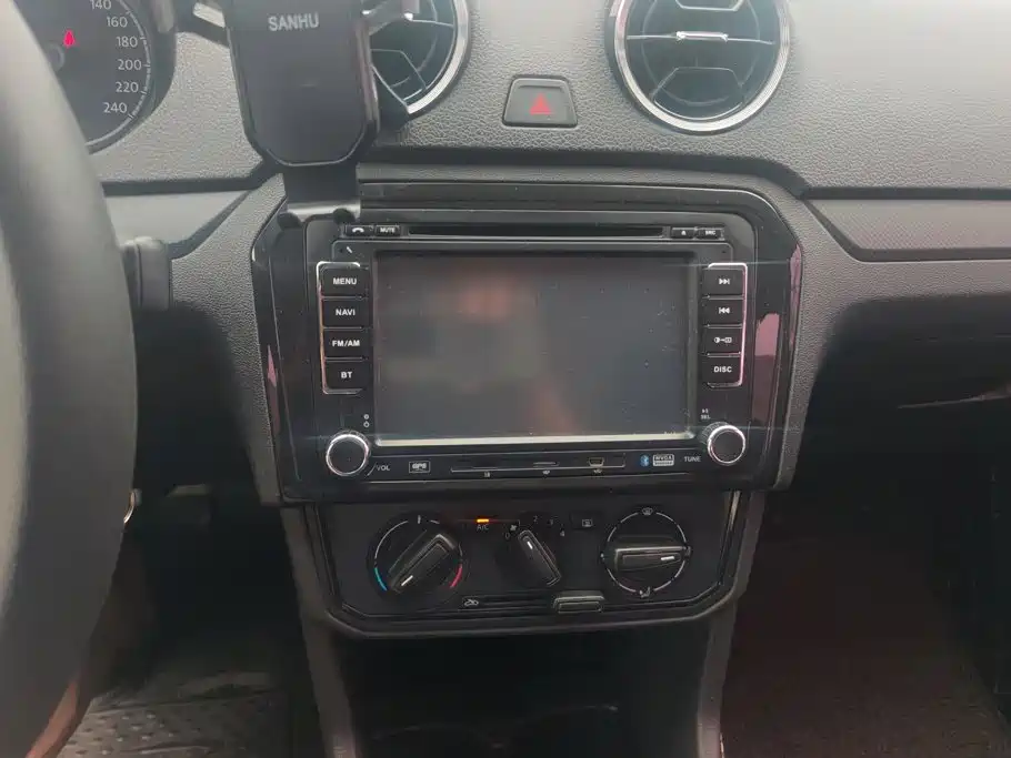 Volkswagen Jetta — миниатюра 13
