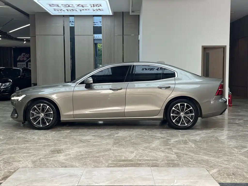 Volvo S60 — миниатюра 4