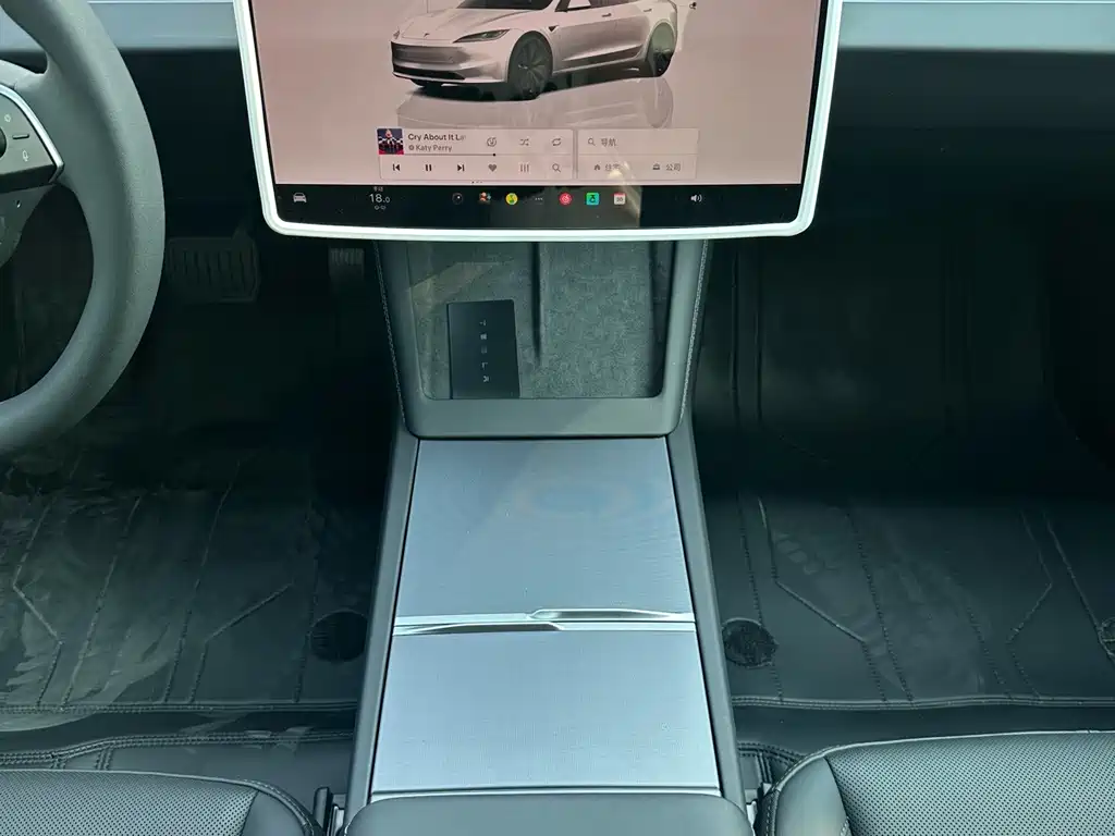 Tesla Model 3 — миниатюра 12
