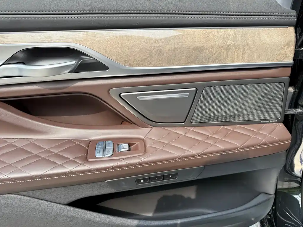 BMW 7 Series 7 2021 740Li Lead Luxury