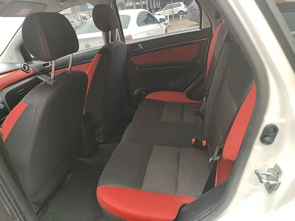 BAIC Senova X25 — миниатюра 17